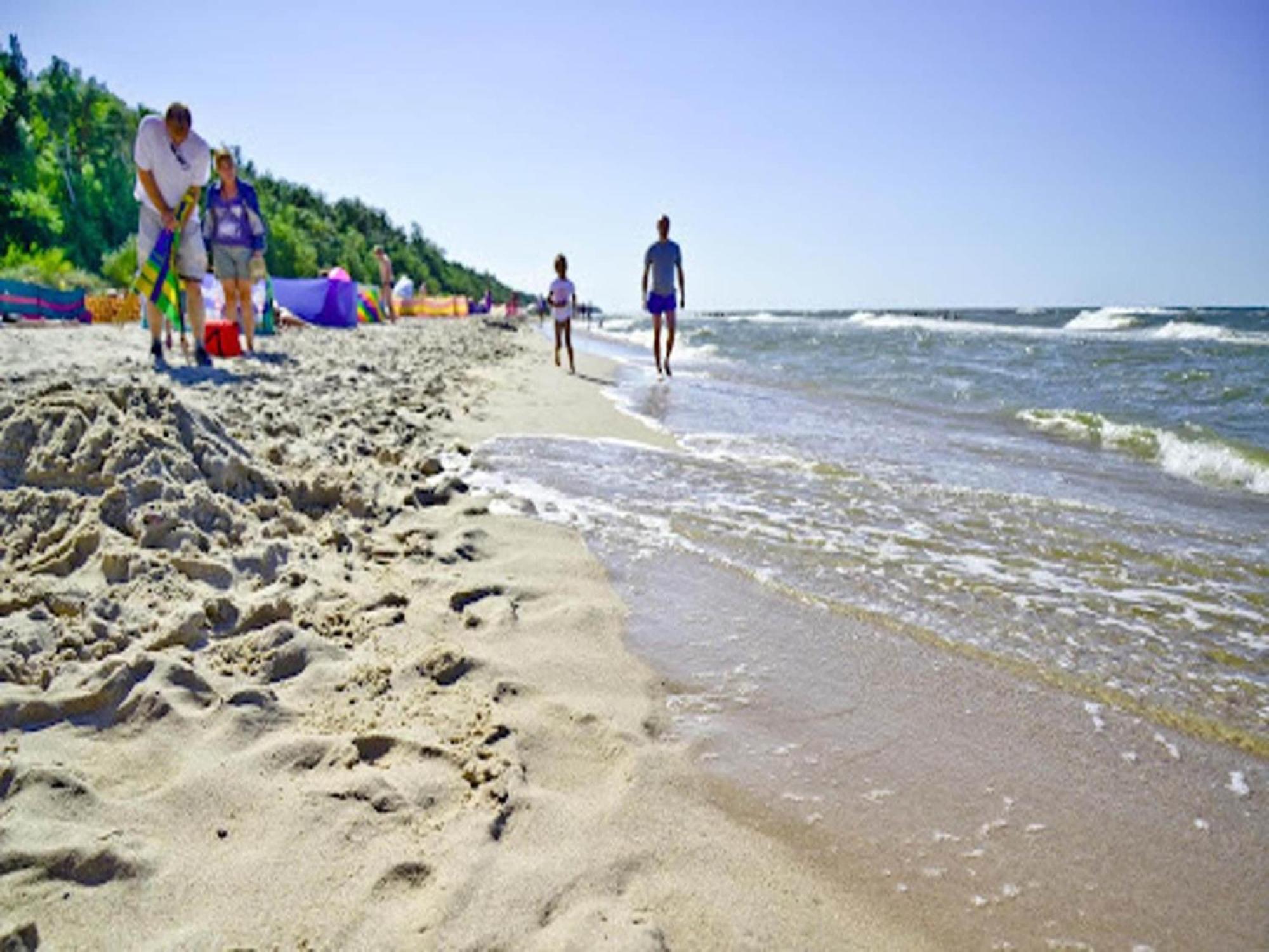 Spacious Holiday Homes Near The Beach In Поберово Экстерьер фото