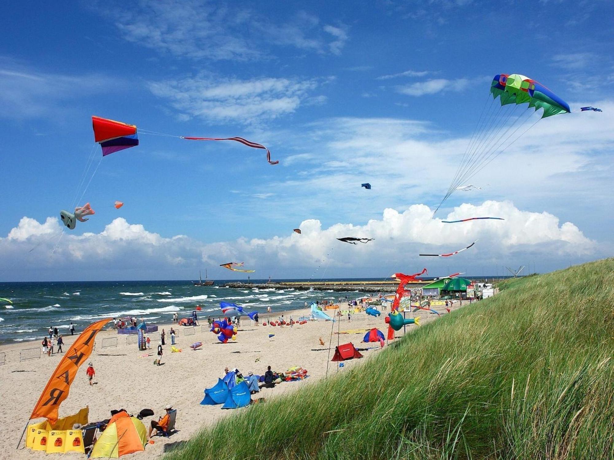 Spacious Holiday Homes Near The Beach In Поберово Экстерьер фото